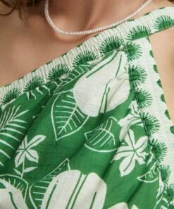 Farm Rio Macaw Elegance Off-White One-Shoulder Crop-Top 9 Farm Rio Macaw Elegance Off-White One-Shoulder Crop-Top -Farm Rio || Liberty || Paloma Wool Shop 000780427 R511401006 5