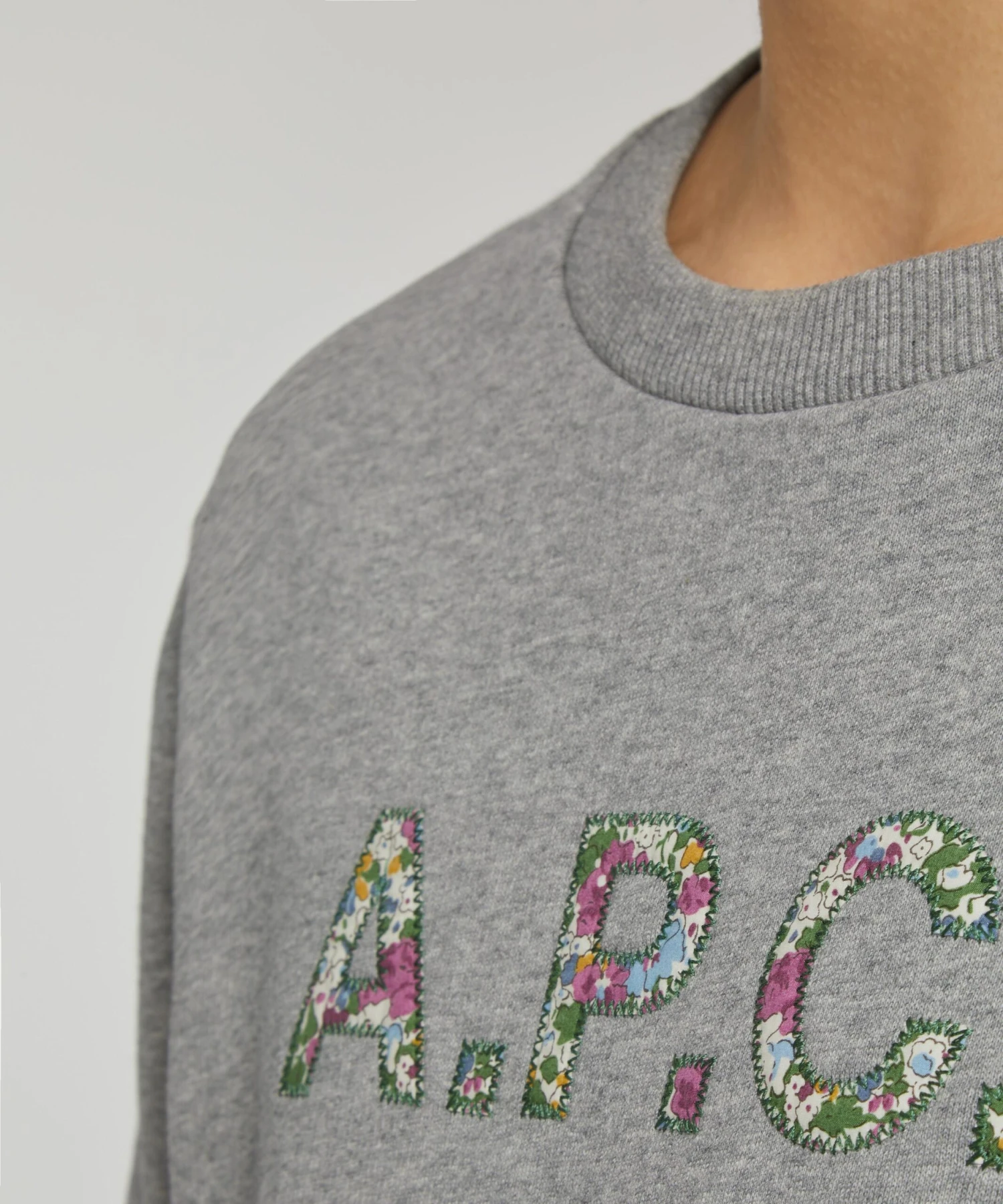 A.P.C. Floral Tana Lawn Cotton Liberty Print Logo Sweatshirt 5 A.P.C. Floral Tana Lawn Cotton Liberty Print Logo Sweatshirt - Image 5
