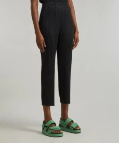 BASICS Pleated Trousers -Farm Rio || Liberty || Paloma Wool Shop 000784346 R517879006 3